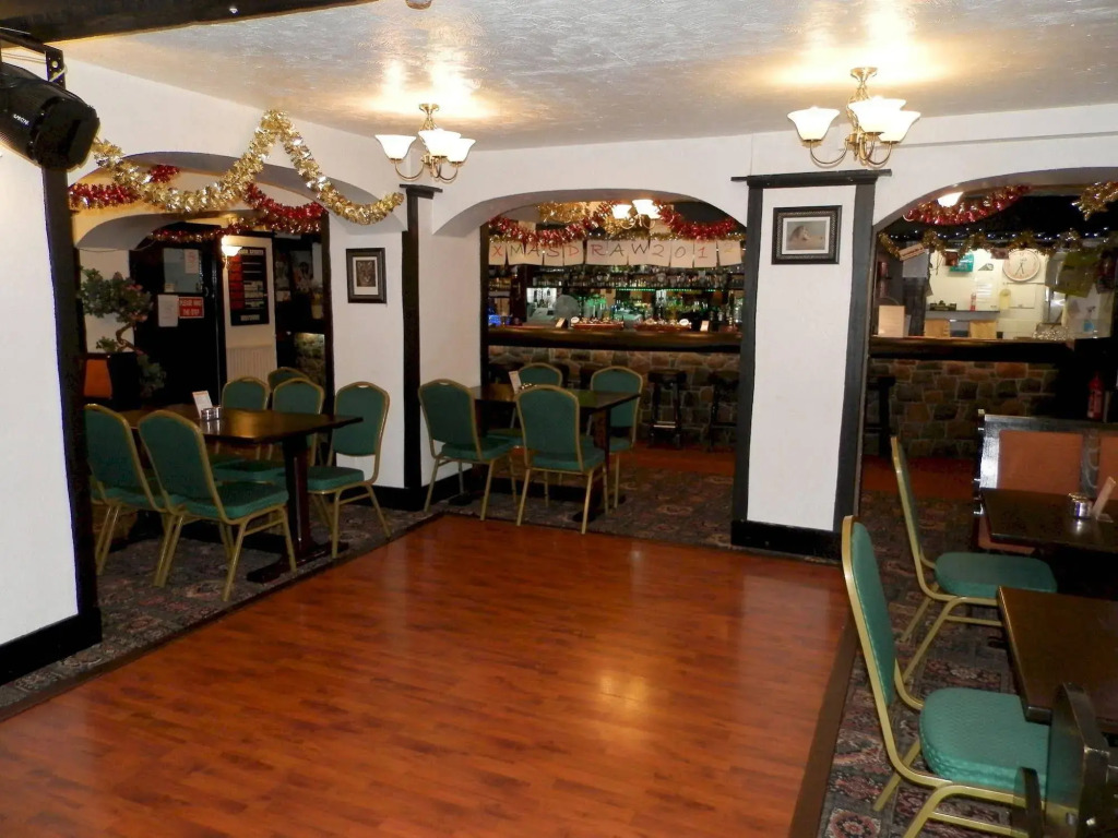 Wayside Cheer Hotel