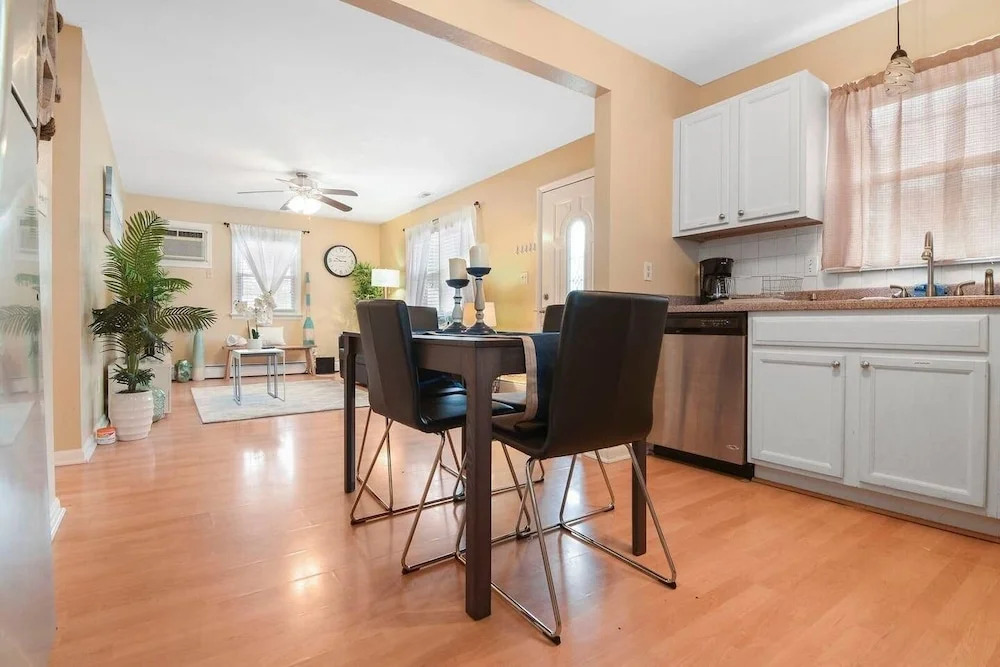 Gorgeous 3BR/2BA / 10 mins to NULU