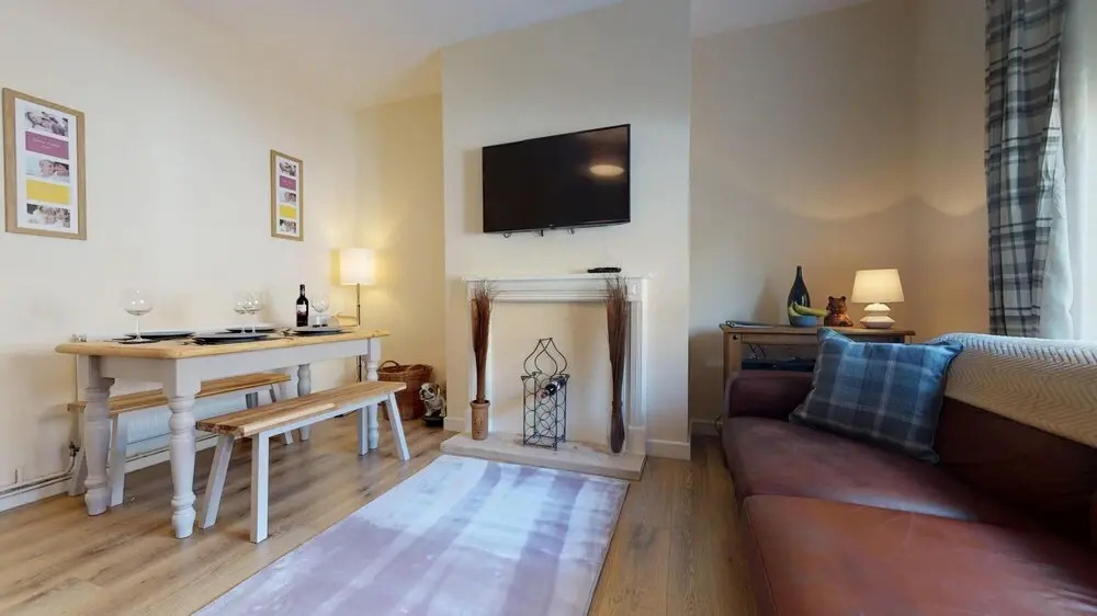 Stayzo Stylish House Accommodation in Westminster