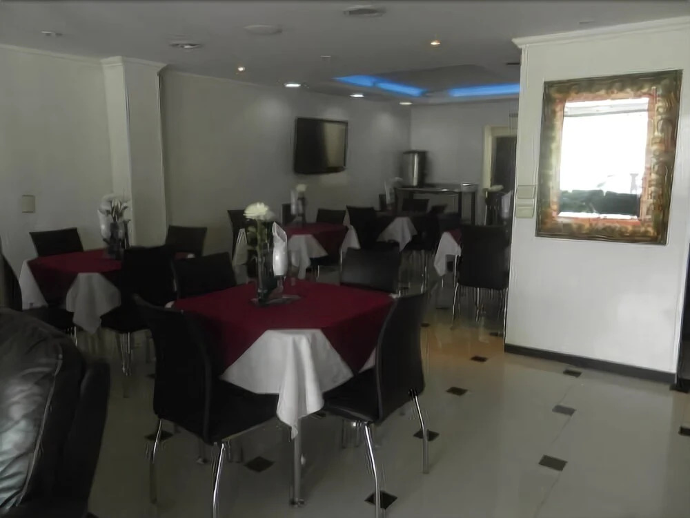 Hotel Galería Real