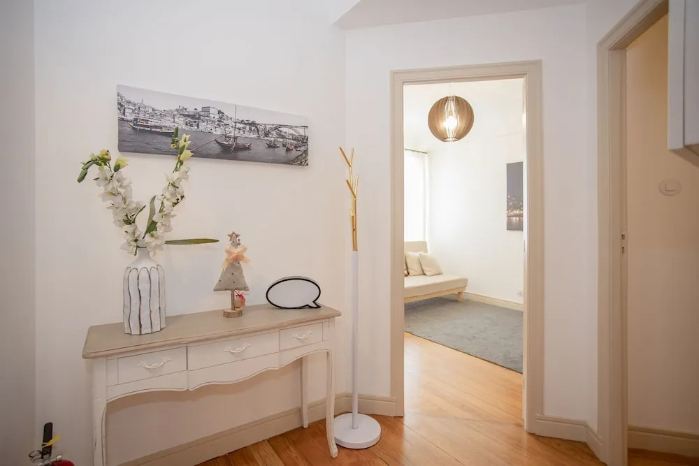 Liiiving in Porto Light Spacious Apartment