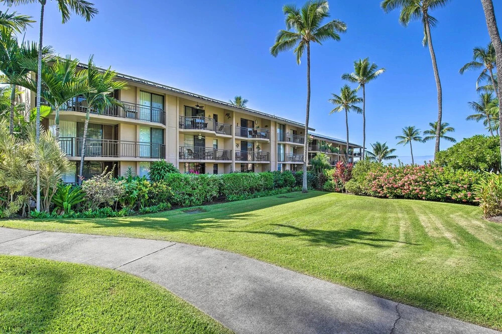 Kailua-kona Condo w/ 2 Private Lanais!