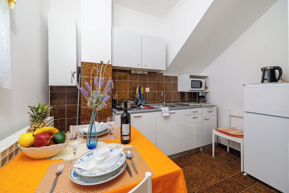 Apartments Mirjana T