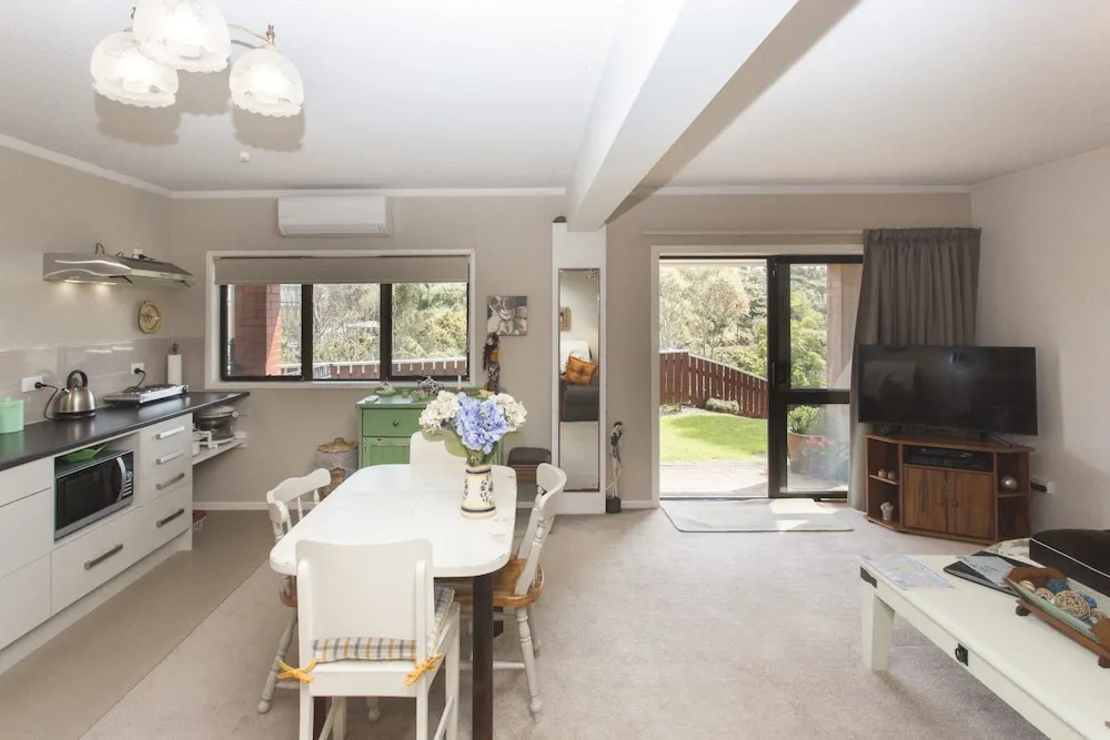 Rustic Retreat at Ruskin