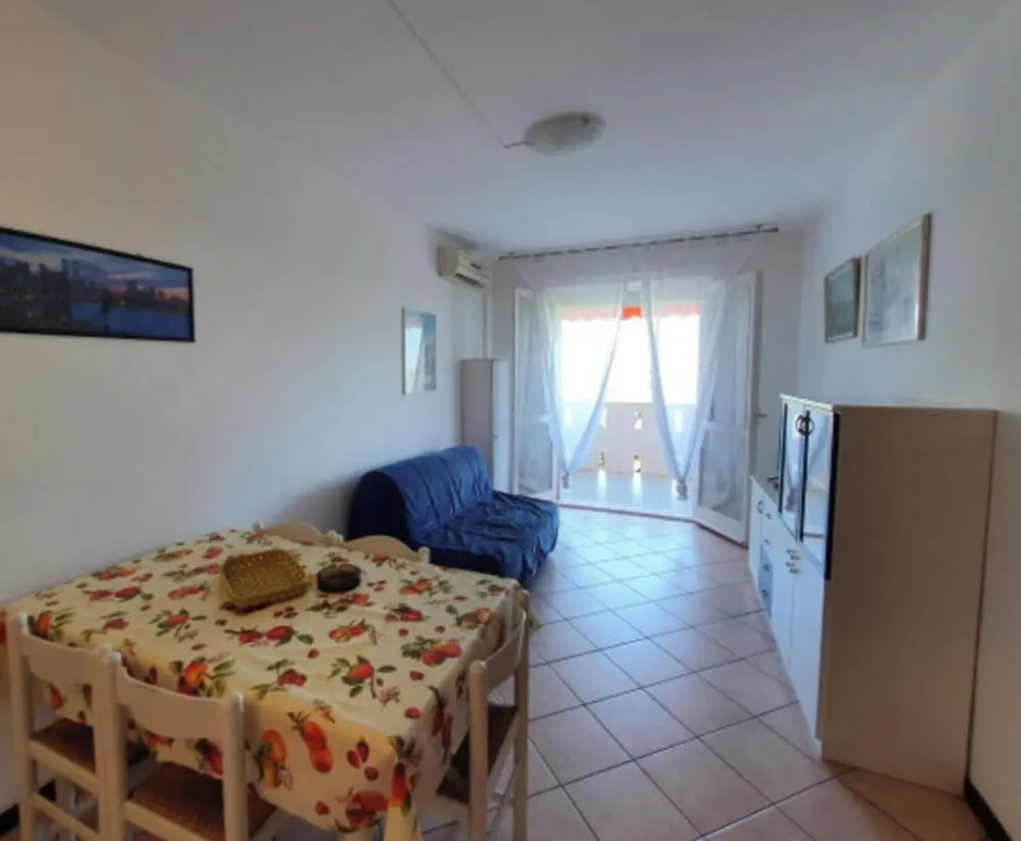 Sunny Terraced Apartment in Lignano