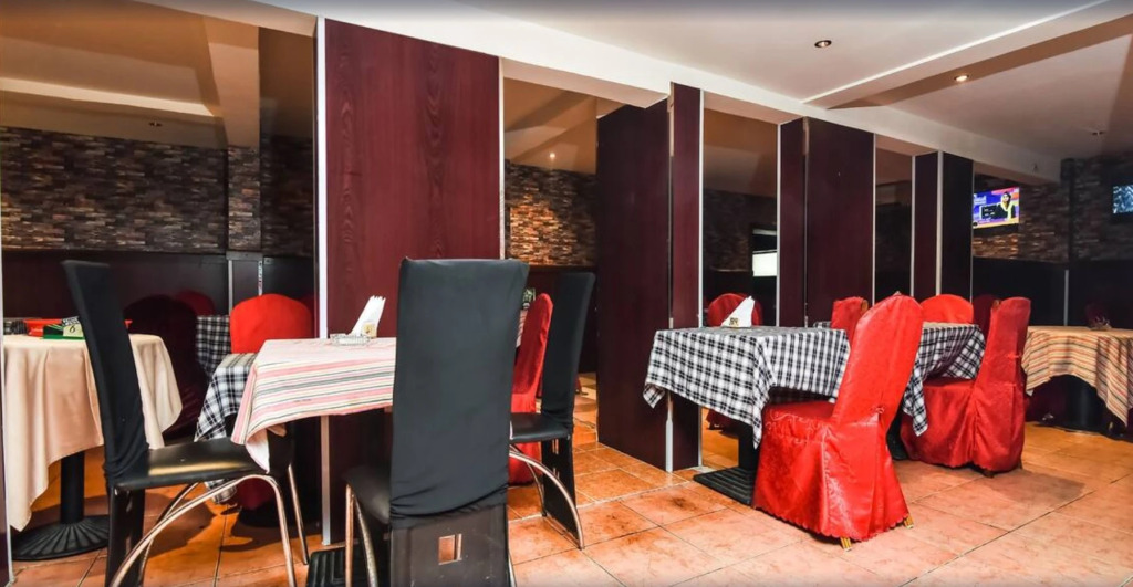 Отель Oyo 184 Central Paris Hotel