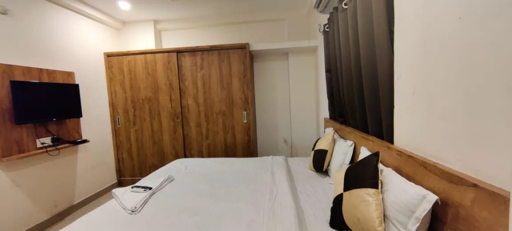 iROOMZ P Homes