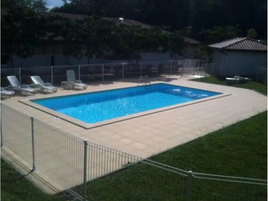 Superbe Appart Avec Jardin Et Piscine