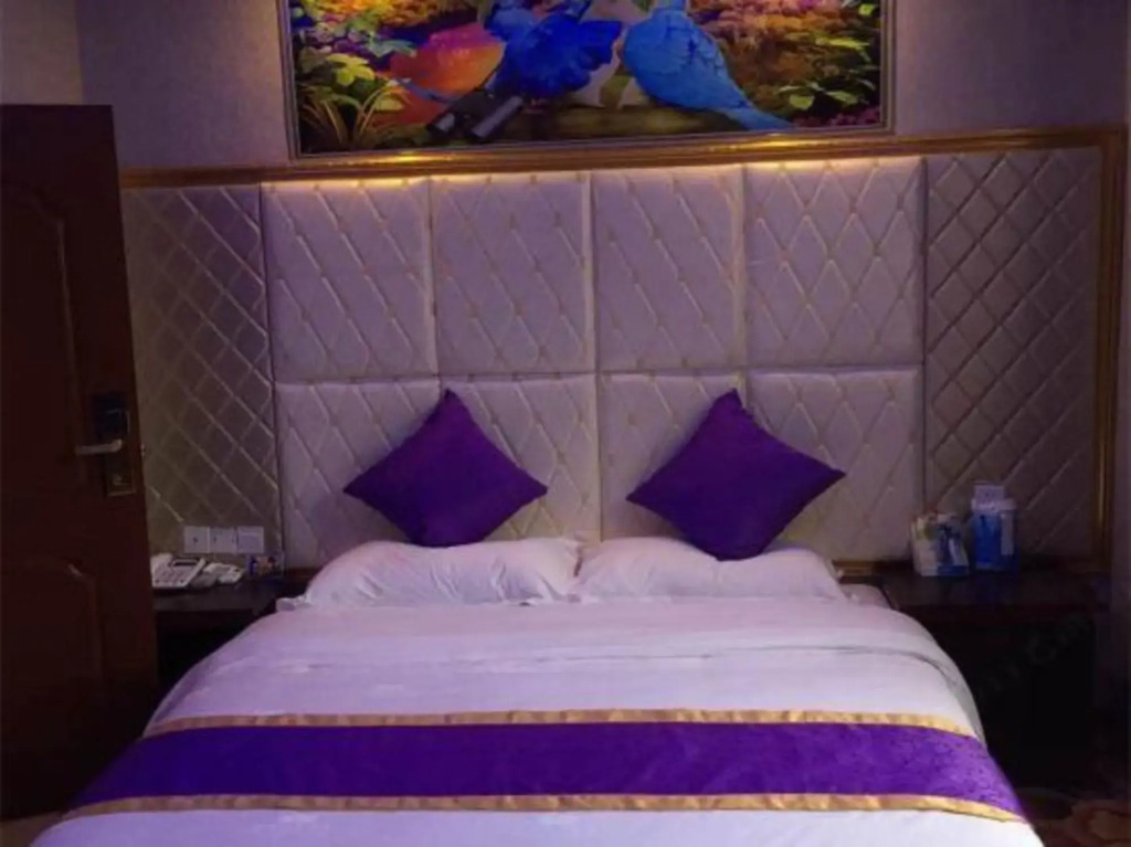 Ping Guo Holiday Hotel