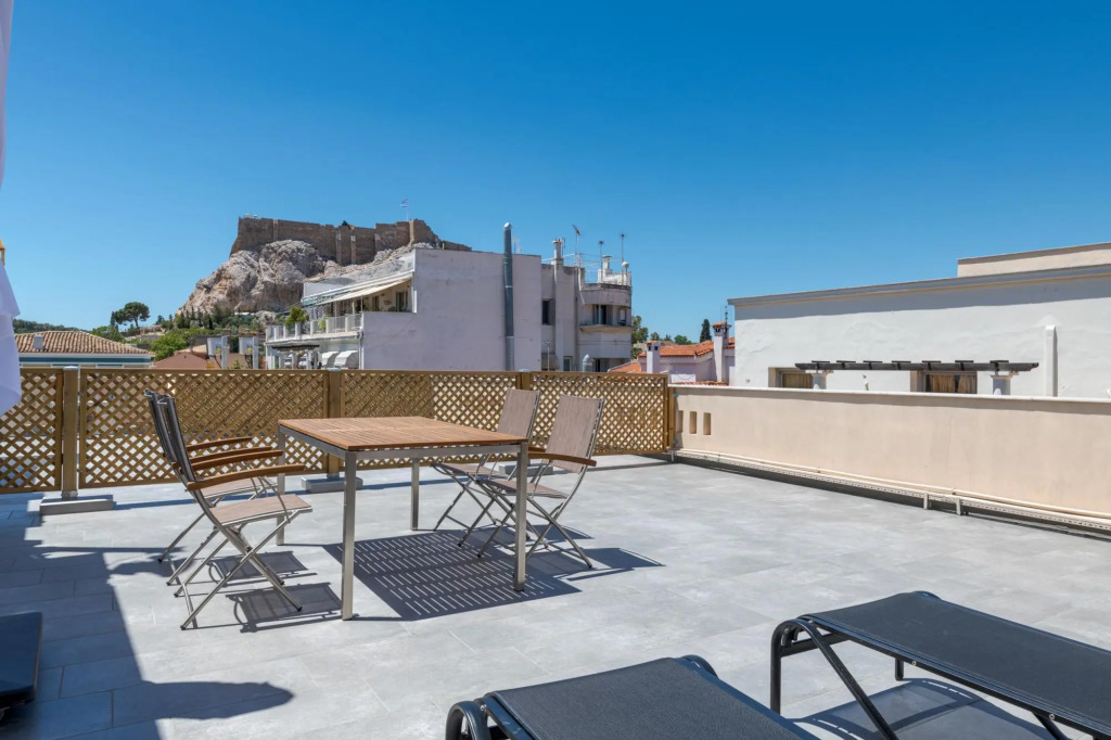 Downtown Cocoon With Roof Deck