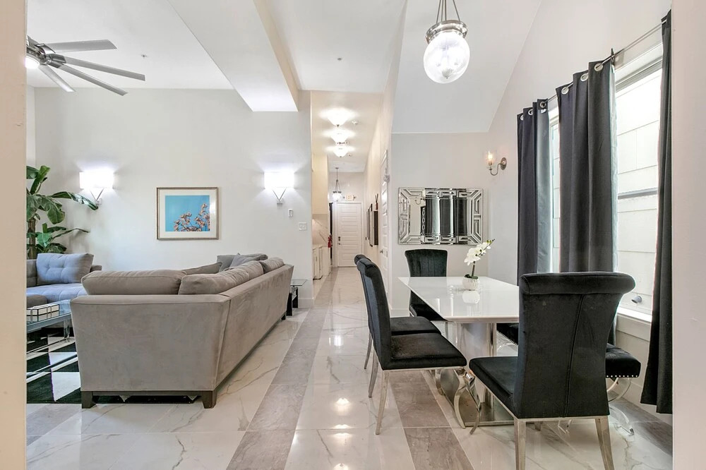 Breathtaking Condos Near French Quarter