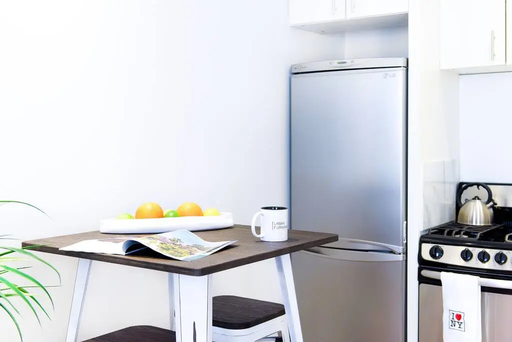 62-3B Studio Prime UES Walk to Central Park