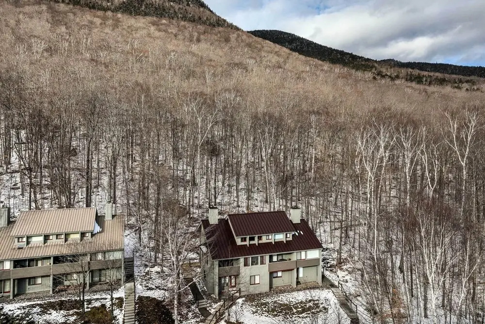 Lincoln Condo w/ Balcony & View < 2 Mi to Loon Mtn
