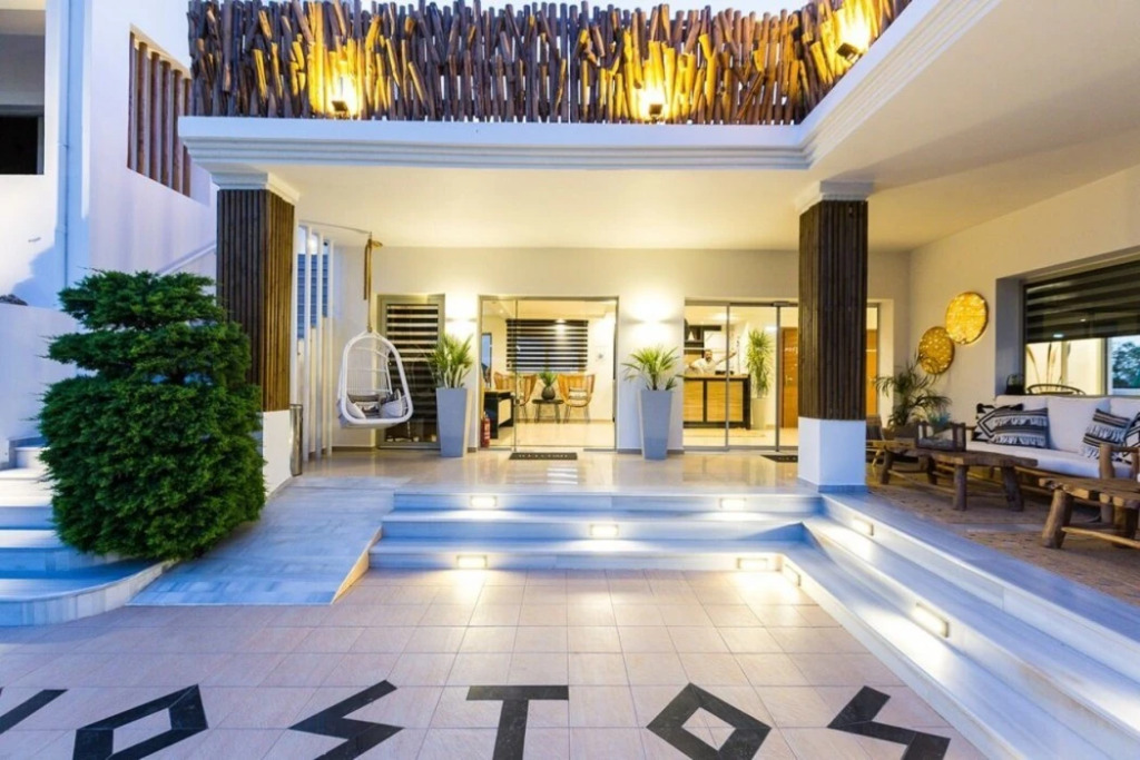 Nostos Hotel