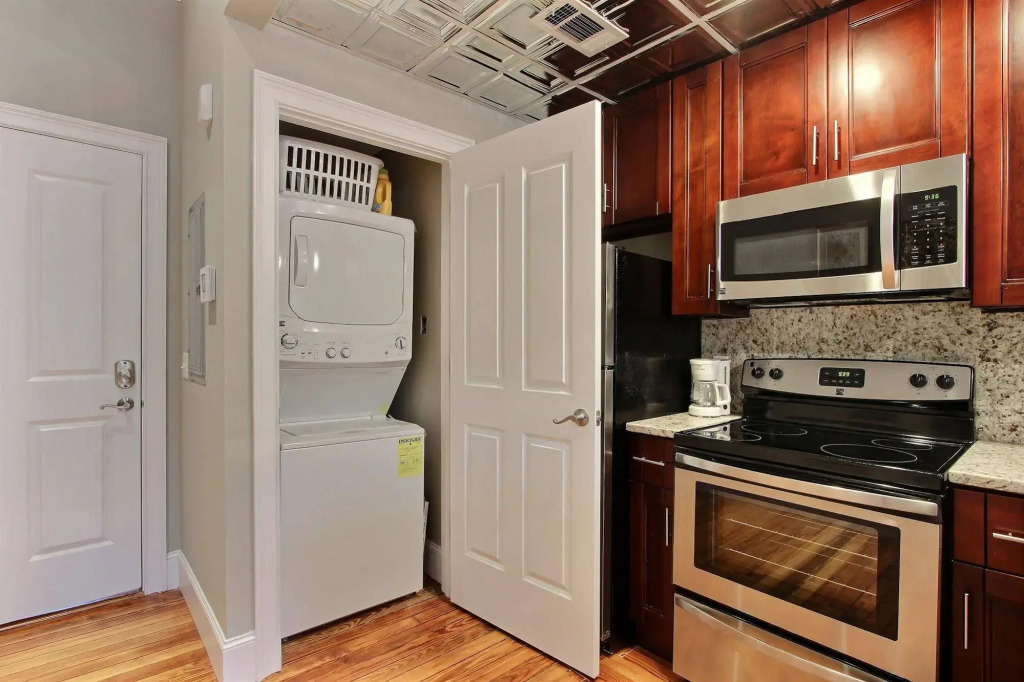 The Suites at Bay