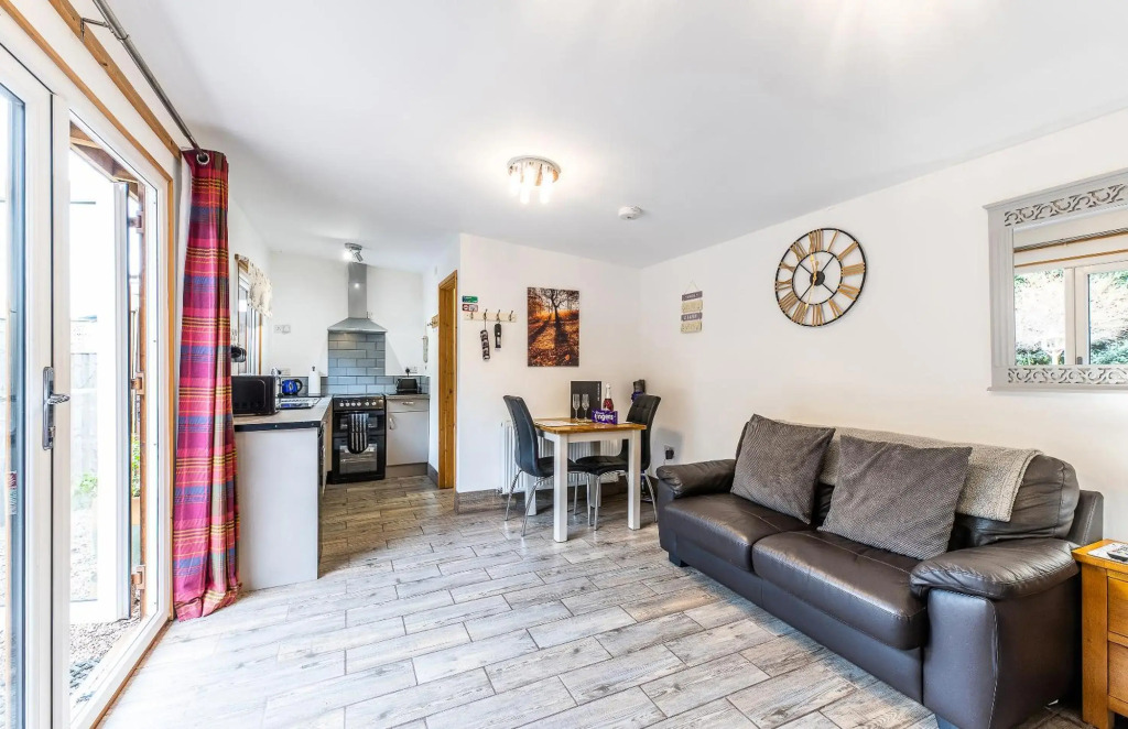 FAIRVIEW FARM Holiday Accommodation has 13 LODGES and CABINS in Ravenshead, Nottingham near Sherwood Forest and our farm has 88 acres of lovely walks and views with pet animals