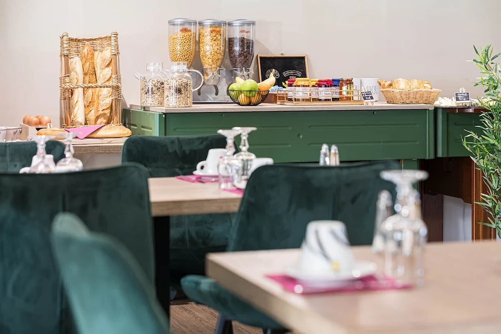 Logis Hôtel Restaurant LAbri
