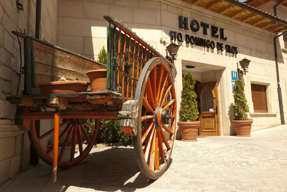 Hostal Santo Domingo de Silos