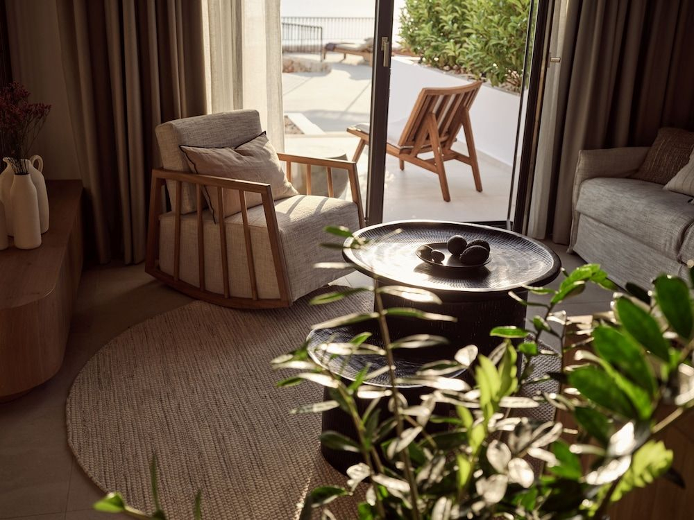 Rebek Luxury Villas & Suites