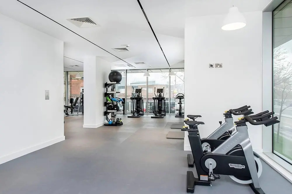 Stunning 2BR Manchester Apartment