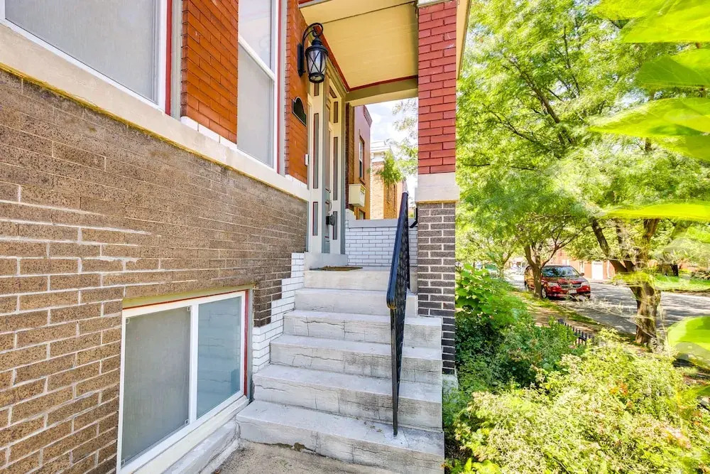 Saint Louis Home w/ Deck: 4 Mi to Downtown!