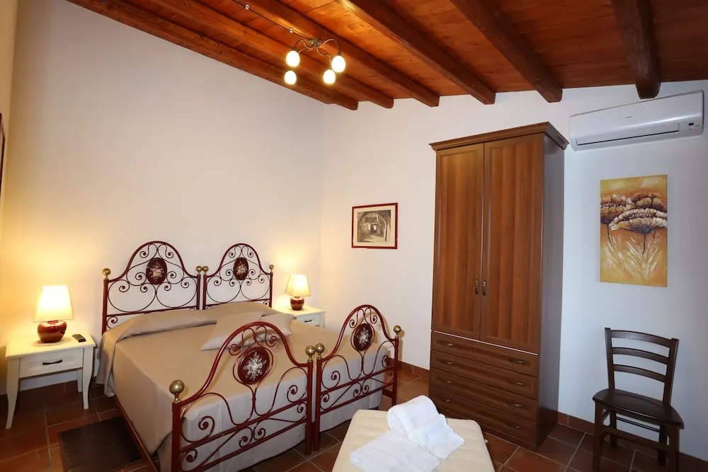 Serravalle Relais & Country Villa with private pool - Esclusive use