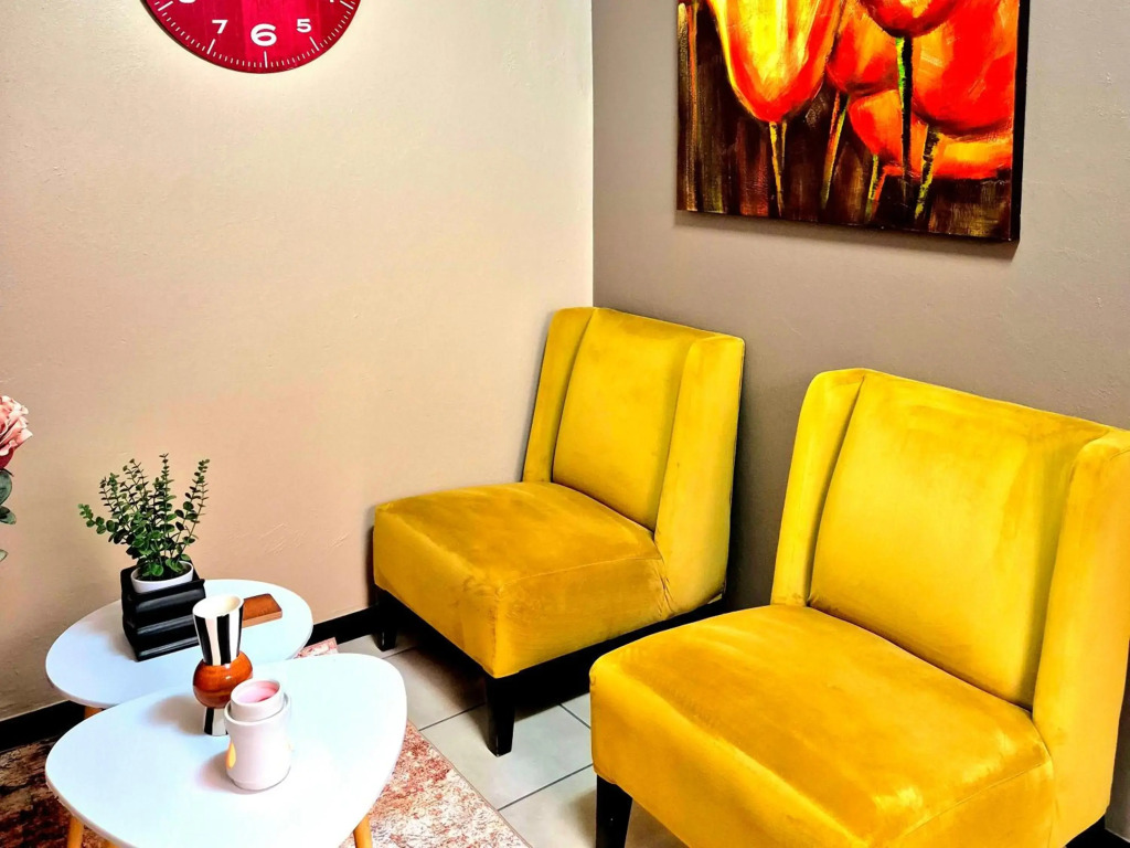 URlyfstyle Cottage Near OR Tambo International Airport
