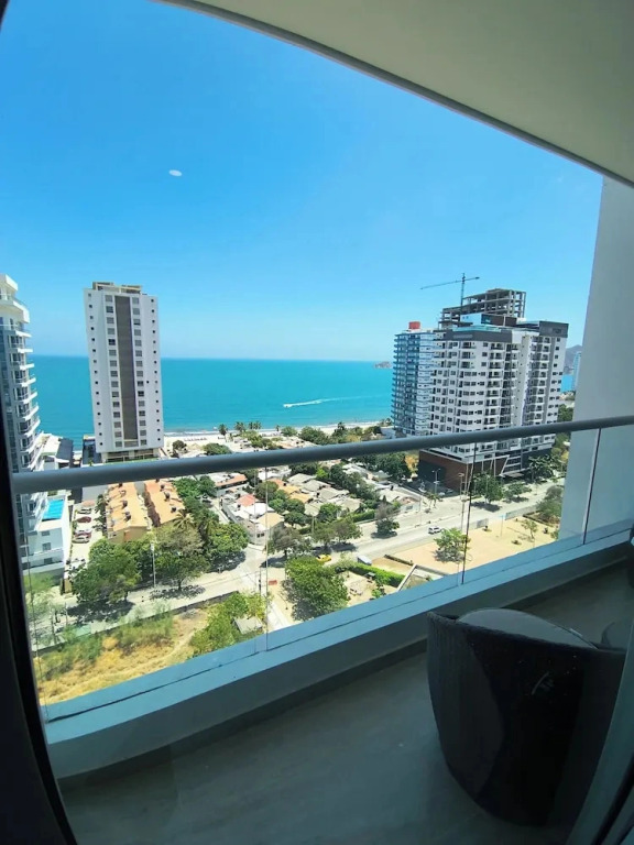 Vista al mar piscina y confort 7 pax