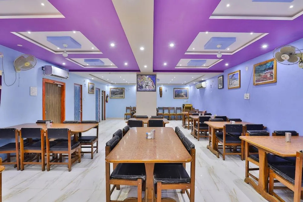 Collection O 18385 Hotel Triveni