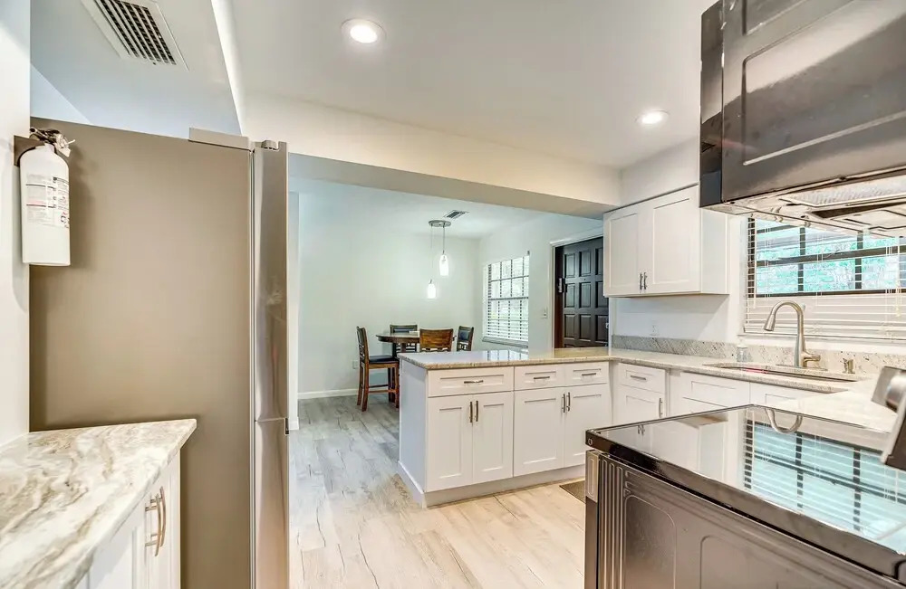 8 Mi to World Equestrian Center: Walkable Getaway
