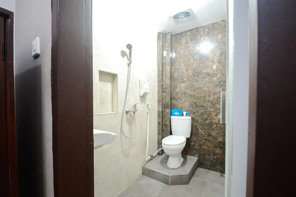 Airy Ahmad Yani Ketintang Baru Dua 12 Surabaya