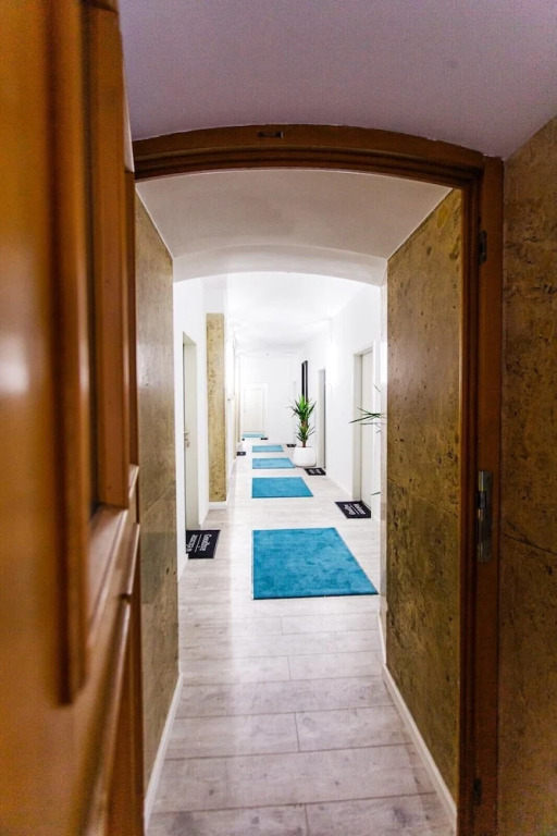 Huxx Rooms