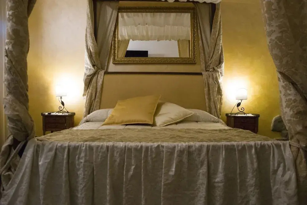 Aura Toscana Boutique