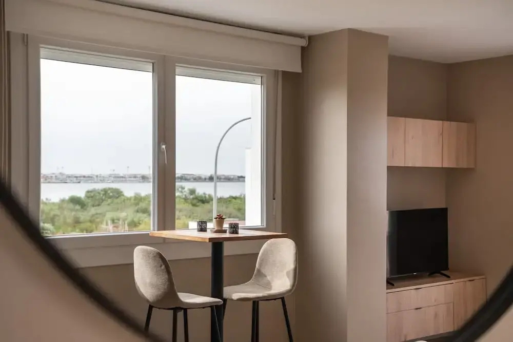 Apartment Next to the Marina