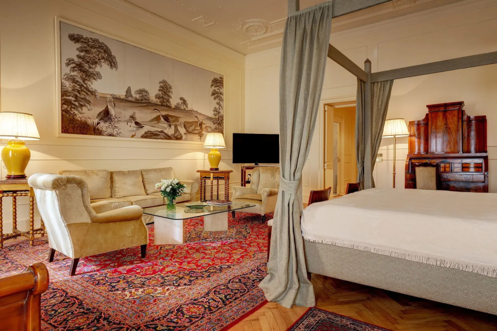 Отель Grand Plaza