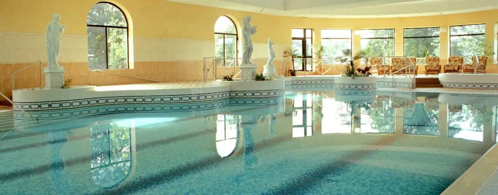 Castlecourt Hotel, Spa & Leisure