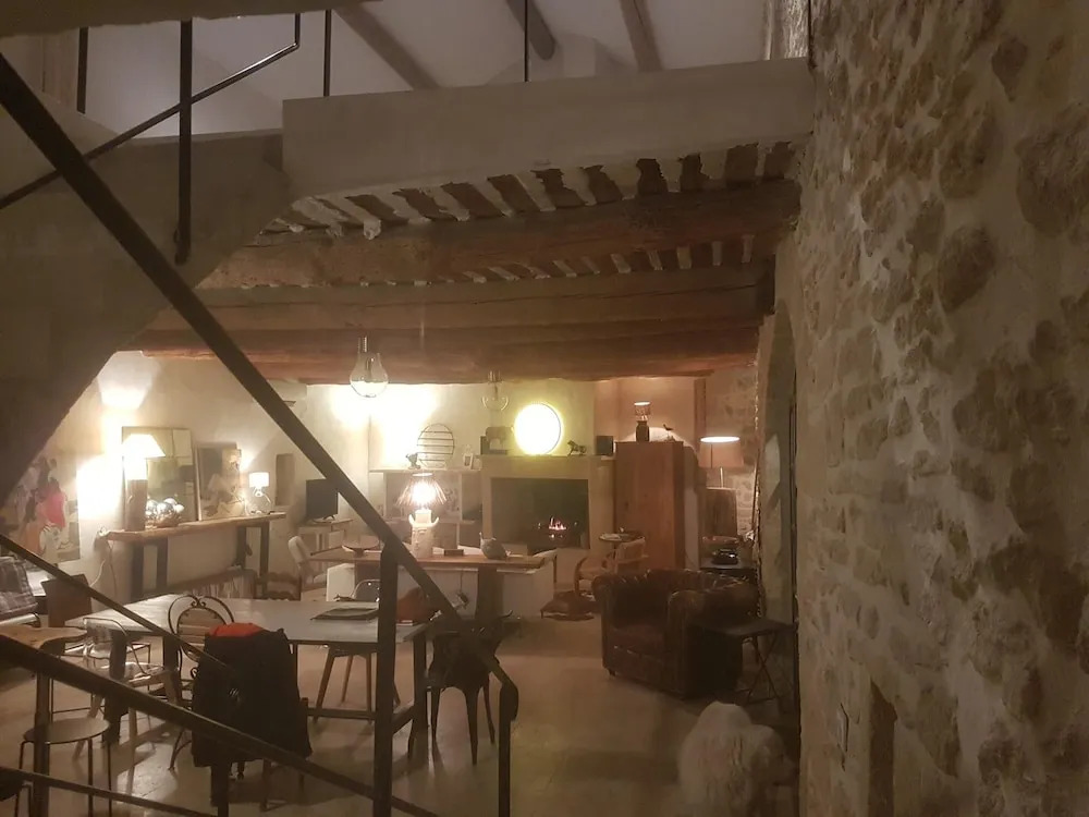Mansion with 4 Bedrooms in Castillon-Du-Gard, with Wonderful City View, Private Pool, Enclosed Garden - 77 Km From the Beach