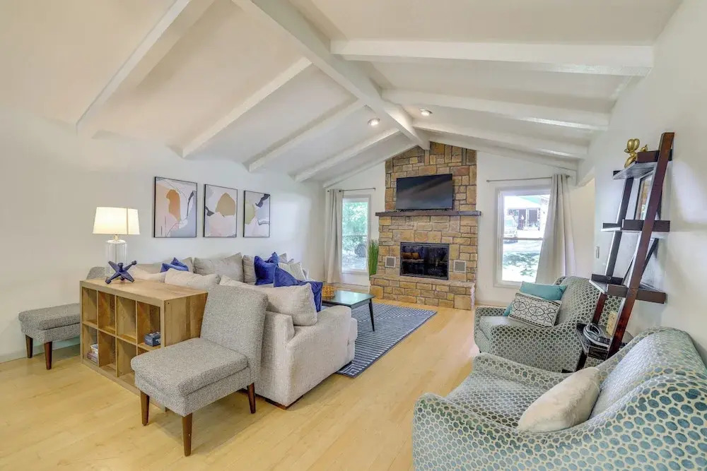 Home w/ Trail Access & Fire Pit in Bella Vista!