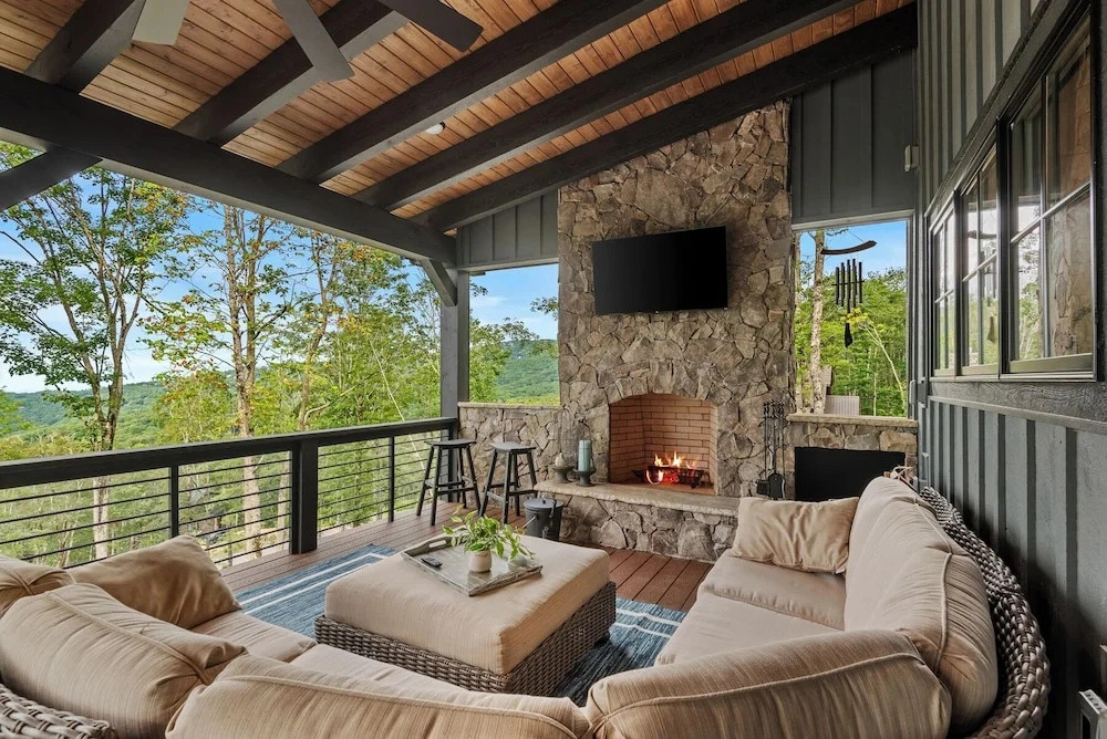 The JEM Mine at Eagles Nest - Views, Hot Tub, Ping Pong, Foosball, 3 Fireplaces