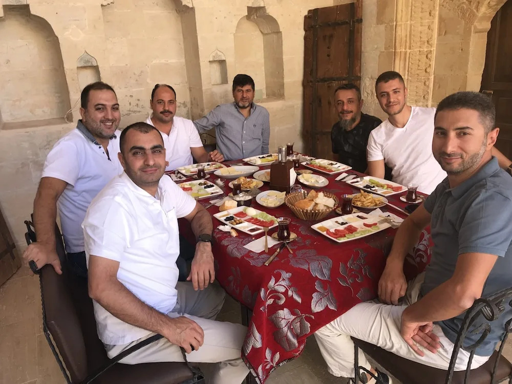 Kasr-i Abbas Hotel