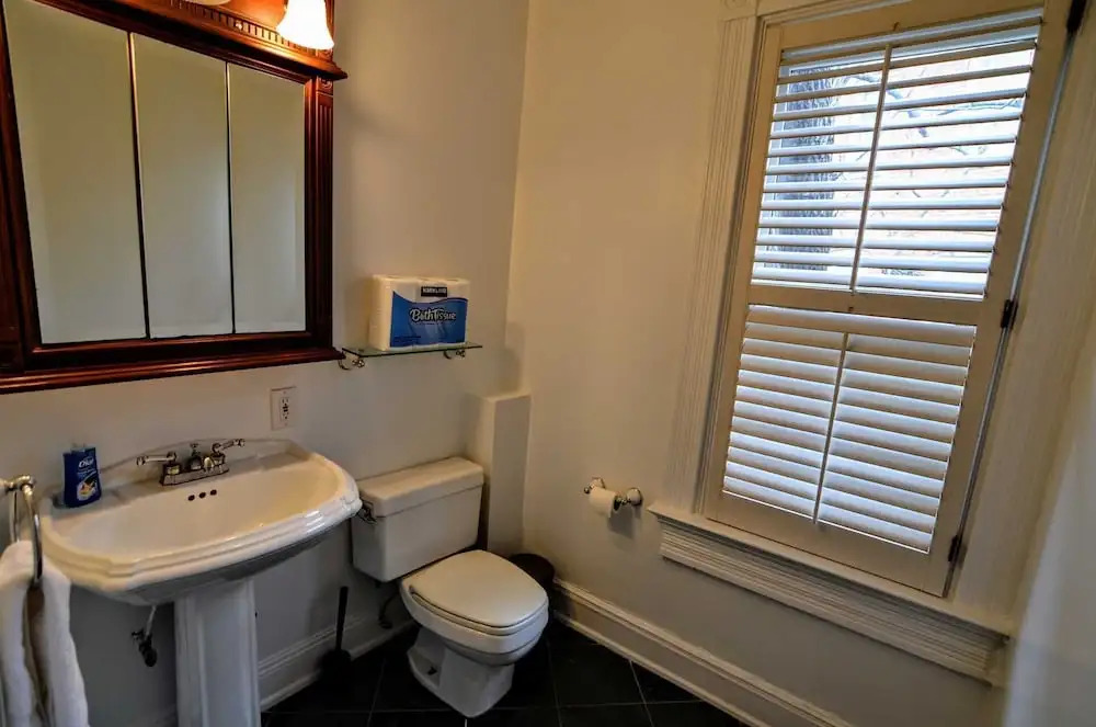 2123 R ST NW #3 - 1 Br Apts
