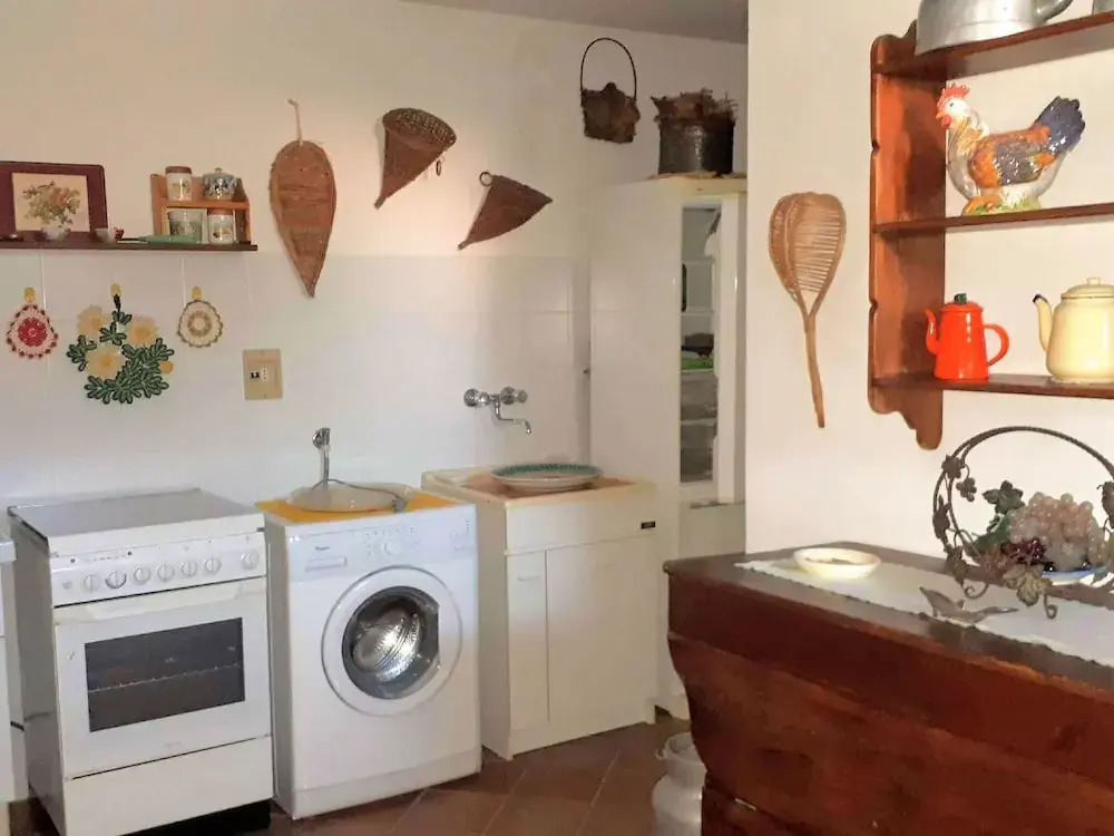 Traditional Villa in Varano With Private Garden