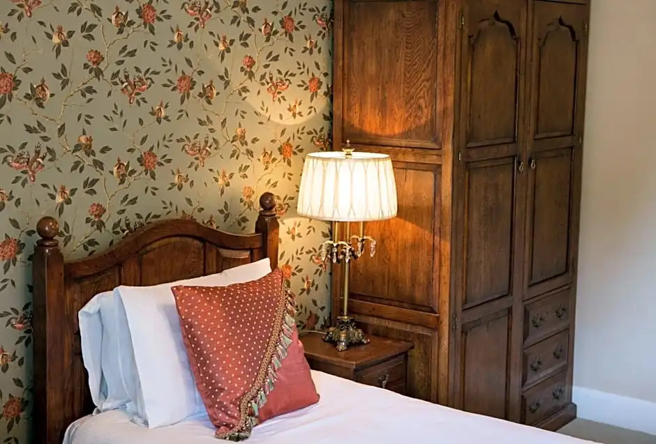 Raheen House Hotel