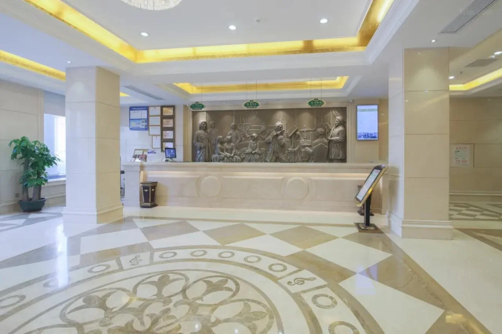 Vienna Hotel Shenzhen Fuyong Village