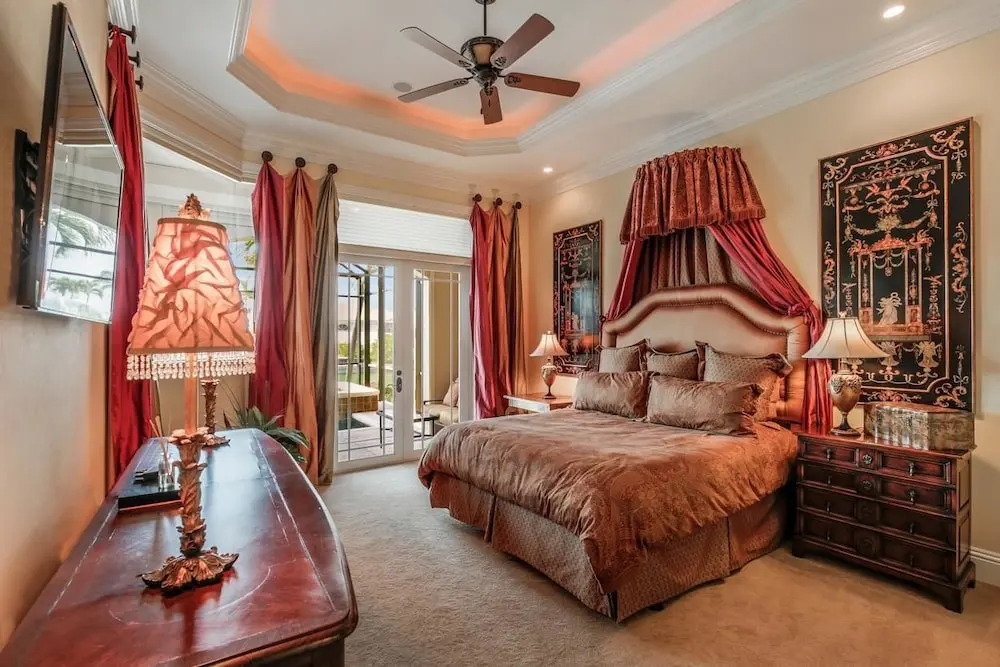 WIN1288 4 Bedroom Holiday Home by Marco Naples Vacation Homes