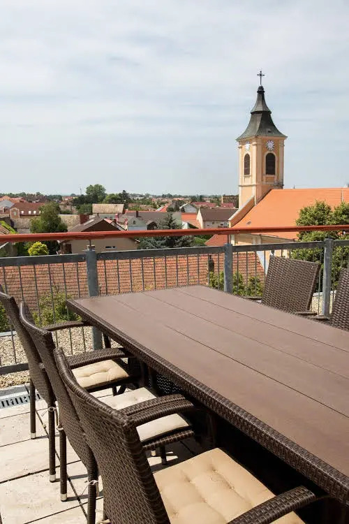 Szent János Hotel