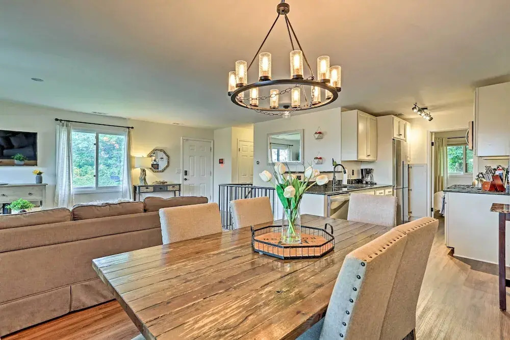 Vernon Condo w/ Deck, Near Appalachian Trail!