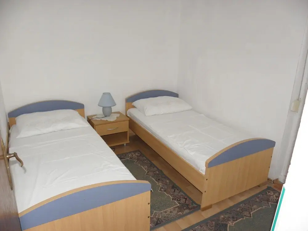 Teo - 8m From the sea & Parking - A2 Bijeli