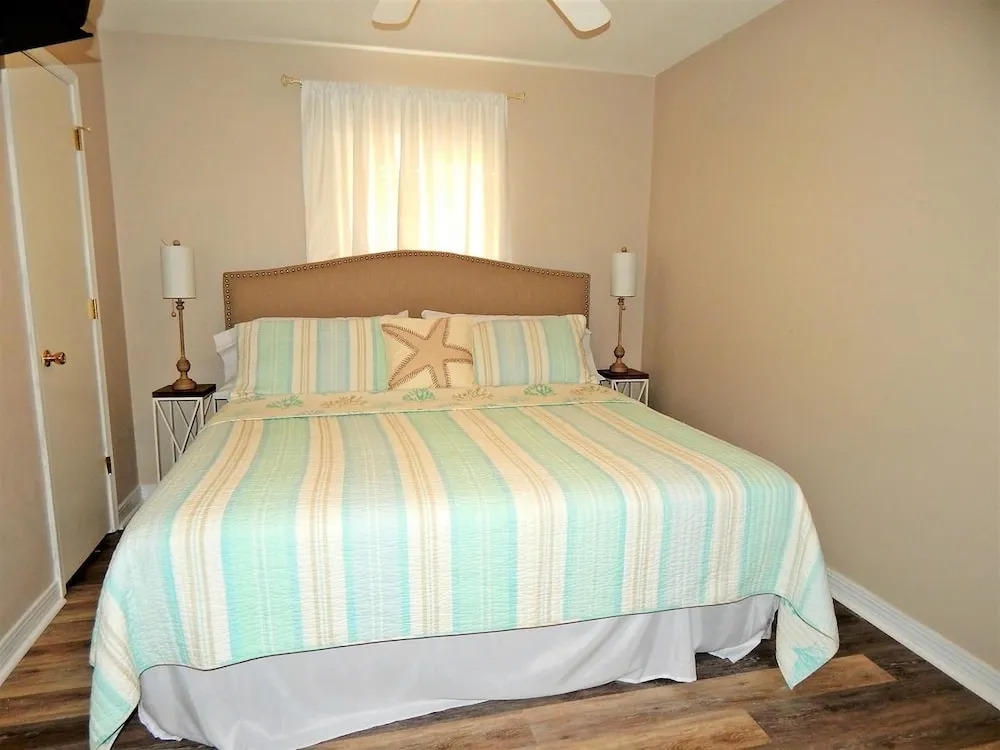 017 Morris House 4 Bedrooms 2.5 Bathrooms Home