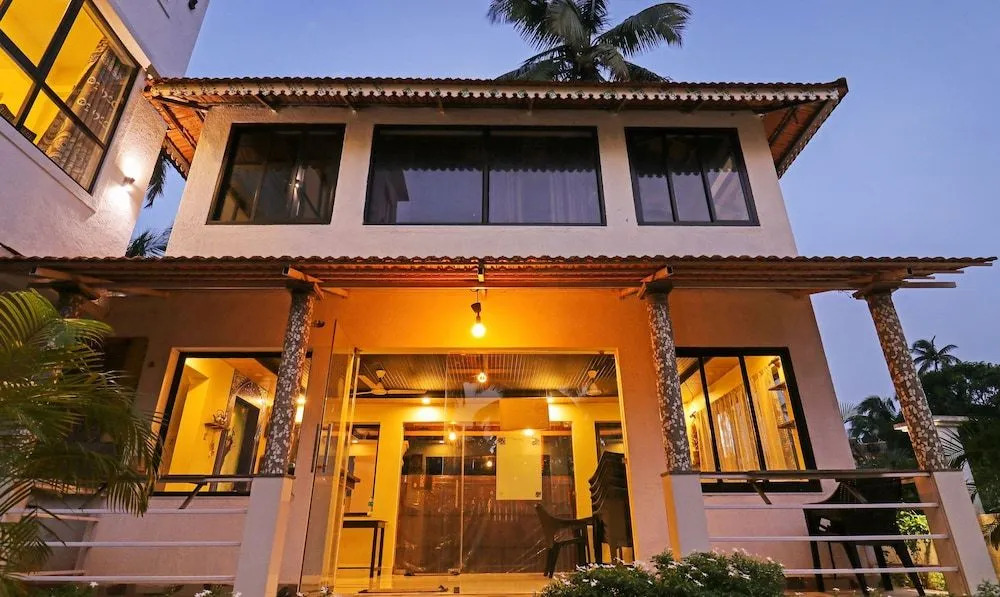 Morjim Pride Hotel with Swimming Pool near Morjim Beach